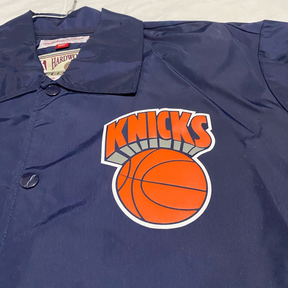 New York KNICKS Coaches Jacket - Picture 5 of 5